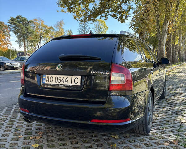 Шкода Октавия 2010 в Мукачеве на Automoto.ua Черный Шкода Октавия, объемом двигателя 1.98 л и пробегом 220 тыс. км за 9000 $, фото 4 на Automoto.ua