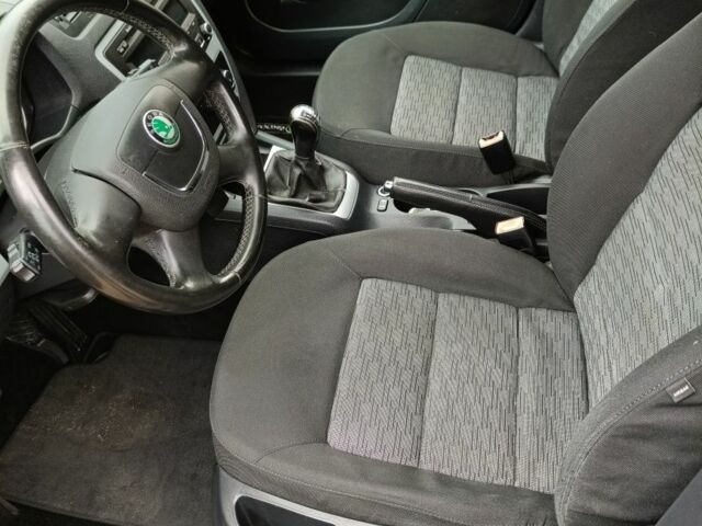 Чорний Шкода Октавія, об'ємом двигуна 0 л та пробігом 204 тис. км за 7500 $, фото 5 на Automoto.ua