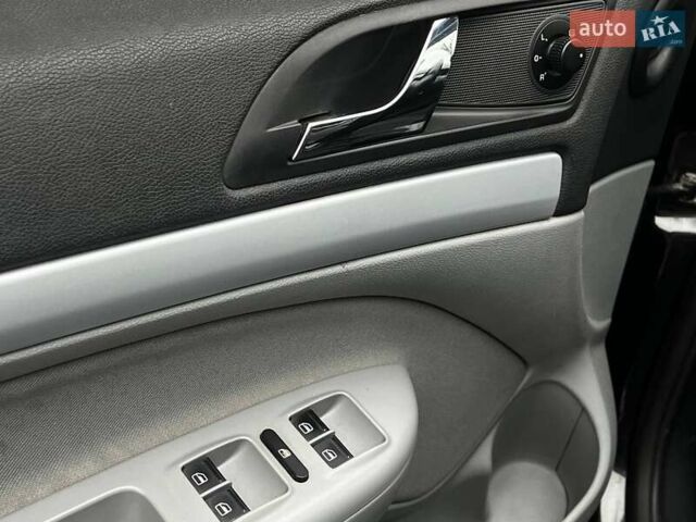 Черный Шкода Октавия, объемом двигателя 1.8 л и пробегом 188 тыс. км за 9200 $, фото 17 на Automoto.ua