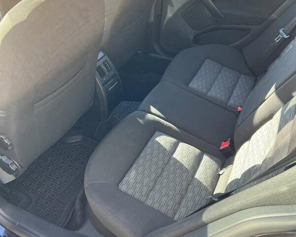 Чорний Шкода Октавія, об'ємом двигуна 2 л та пробігом 203 тис. км за 8900 $, фото 16 на Automoto.ua