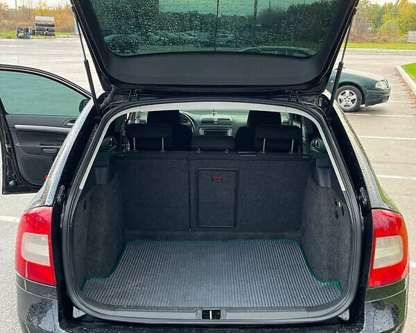 Черный Шкода Октавия, объемом двигателя 1.8 л и пробегом 260 тыс. км за 7300 $, фото 10 на Automoto.ua