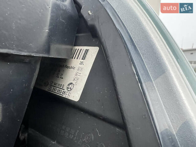 Черный Шкода Октавия, объемом двигателя 2 л и пробегом 229 тыс. км за 11650 $, фото 118 на Automoto.ua