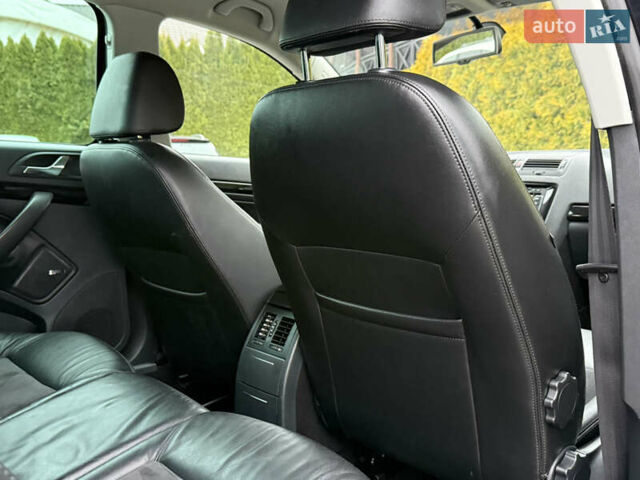 Черный Шкода Октавия, объемом двигателя 1.6 л и пробегом 228 тыс. км за 9999 $, фото 39 на Automoto.ua