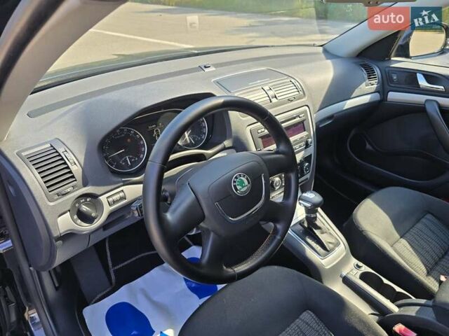 Черный Шкода Октавия, объемом двигателя 1.6 л и пробегом 212 тыс. км за 9299 $, фото 33 на Automoto.ua