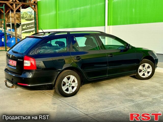 Черный Шкода Октавия, объемом двигателя 14 л и пробегом 225 тыс. км за 7500 $, фото 3 на Automoto.ua