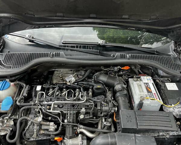 Черный Шкода Октавия, объемом двигателя 1.6 л и пробегом 220 тыс. км за 8750 $, фото 3 на Automoto.ua