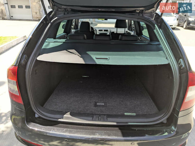 Черный Шкода Октавия, объемом двигателя 1.98 л и пробегом 176 тыс. км за 12400 $, фото 16 на Automoto.ua