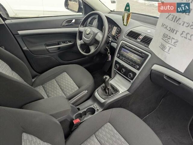 Черный Шкода Октавия, объемом двигателя 1.6 л и пробегом 223 тыс. км за 7550 $, фото 33 на Automoto.ua