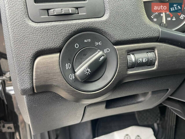 Чорний Шкода Октавія, об'ємом двигуна 2 л та пробігом 223 тис. км за 8999 $, фото 32 на Automoto.ua