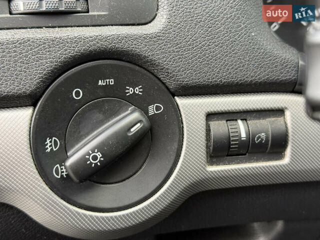 Черный Шкода Октавия, объемом двигателя 1.39 л и пробегом 212 тыс. км за 7500 $, фото 59 на Automoto.ua
