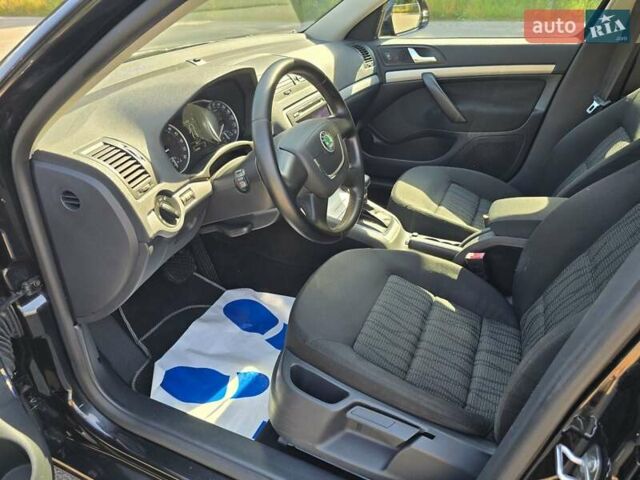 Черный Шкода Октавия, объемом двигателя 1.6 л и пробегом 212 тыс. км за 9299 $, фото 26 на Automoto.ua