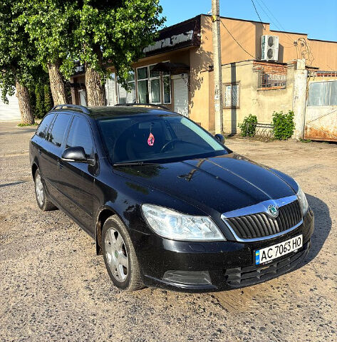 Черный Шкода Октавия, объемом двигателя 1.6 л и пробегом 286 тыс. км за 8600 $, фото 6 на Automoto.ua