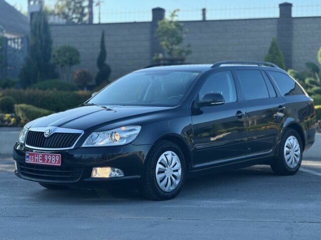 Черный Шкода Октавия, объемом двигателя 1.8 л и пробегом 240 тыс. км за 6999 $, фото 2 на Automoto.ua