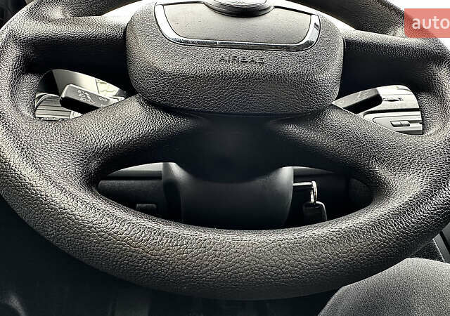 Чорний Шкода Октавія, об'ємом двигуна 1.6 л та пробігом 114 тис. км за 8299 $, фото 60 на Automoto.ua