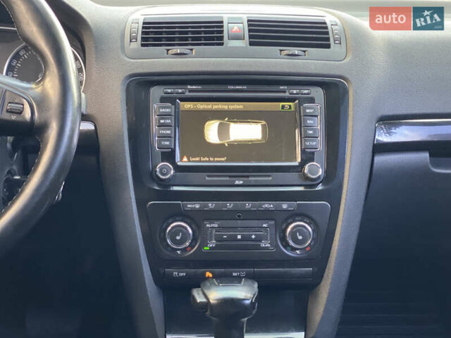 Черный Шкода Октавия, объемом двигателя 2 л и пробегом 320 тыс. км за 10000 $, фото 3 на Automoto.ua