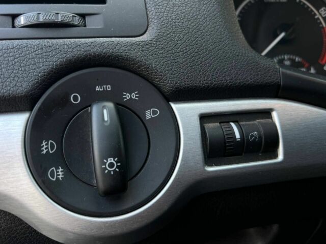 Черный Шкода Октавия, объемом двигателя 2 л и пробегом 203 тыс. км за 10900 $, фото 13 на Automoto.ua