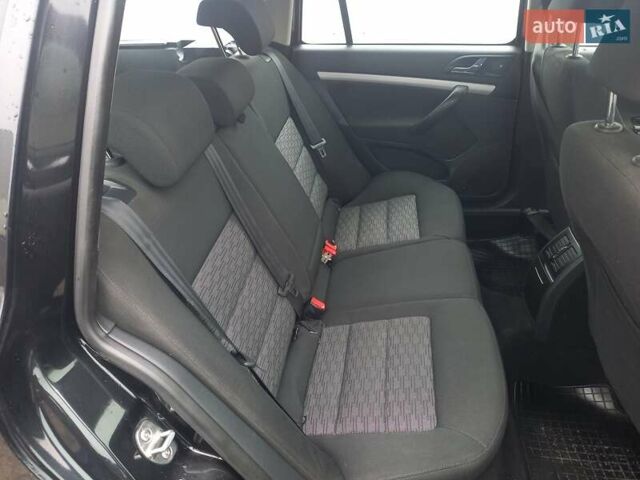 Черный Шкода Октавия, объемом двигателя 1.2 л и пробегом 186 тыс. км за 5950 $, фото 12 на Automoto.ua