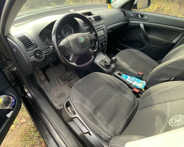 Черный Шкода Октавия, объемом двигателя 1.6 л и пробегом 275 тыс. км за 7300 $, фото 17 на Automoto.ua