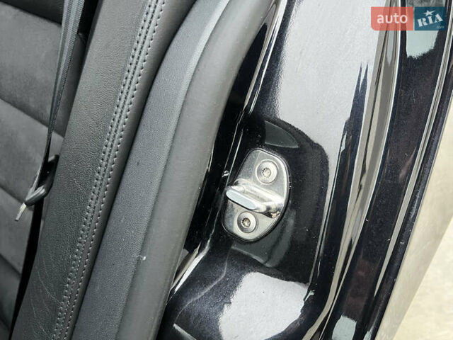 Черный Шкода Октавия, объемом двигателя 2 л и пробегом 229 тыс. км за 11650 $, фото 142 на Automoto.ua