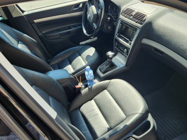 Черный Шкода Октавия, объемом двигателя 2 л и пробегом 260 тыс. км за 9800 $, фото 4 на Automoto.ua