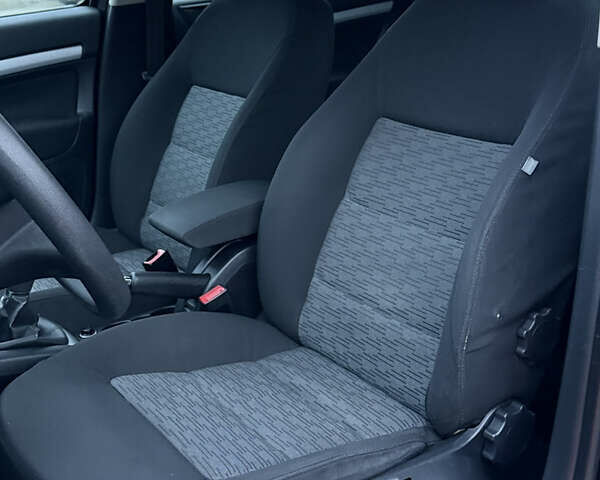 Черный Шкода Октавия, объемом двигателя 1.6 л и пробегом 202 тыс. км за 7490 $, фото 26 на Automoto.ua