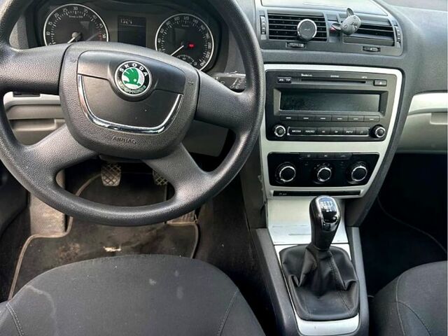 Шкода Октавия 2010 в Полтаве на Automoto.ua Черный Шкода Октавия, объемом двигателя 1.9 л и пробегом 193 тыс. км за 6600 $, фото 1 на Automoto.ua