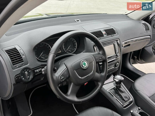 Черный Шкода Октавия, объемом двигателя 2 л и пробегом 229 тыс. км за 11650 $, фото 52 на Automoto.ua