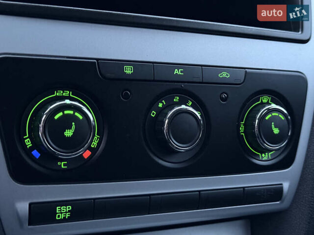 Черный Шкода Октавия, объемом двигателя 1.6 л и пробегом 202 тыс. км за 7490 $, фото 23 на Automoto.ua