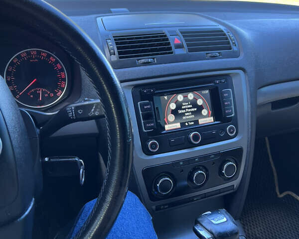 Чорний Шкода Октавія, об'ємом двигуна 1.6 л та пробігом 276 тис. км за 9300 $, фото 16 на Automoto.ua