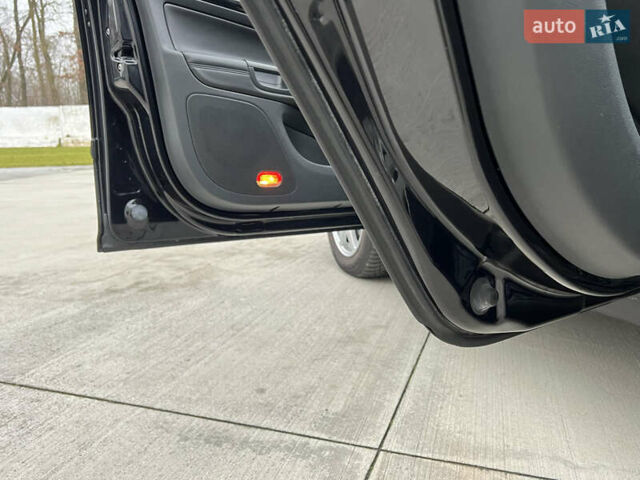 Черный Шкода Октавия, объемом двигателя 2 л и пробегом 229 тыс. км за 11650 $, фото 146 на Automoto.ua