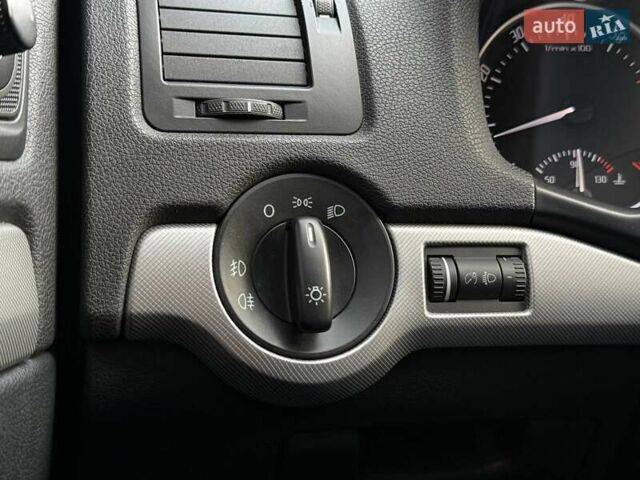 Черный Шкода Октавия, объемом двигателя 1.4 л и пробегом 275 тыс. км за 8990 $, фото 22 на Automoto.ua