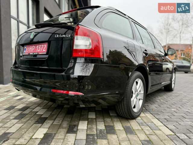 Чорний Шкода Октавія, об'ємом двигуна 1.6 л та пробігом 157 тис. км за 9000 $, фото 7 на Automoto.ua