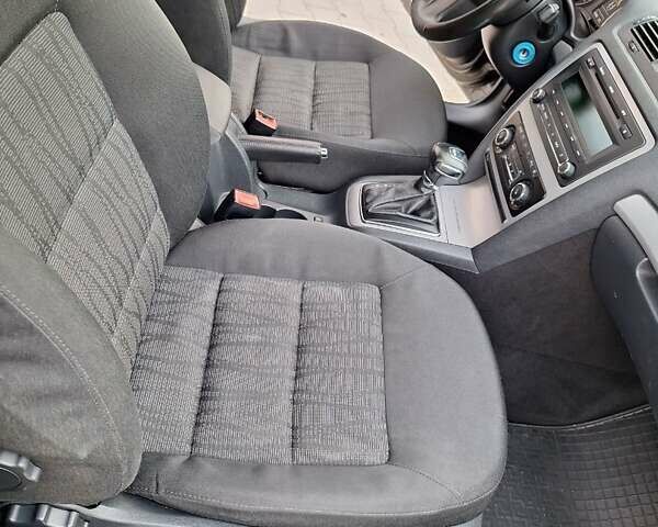 Черный Шкода Октавия, объемом двигателя 1.8 л и пробегом 311 тыс. км за 7250 $, фото 32 на Automoto.ua