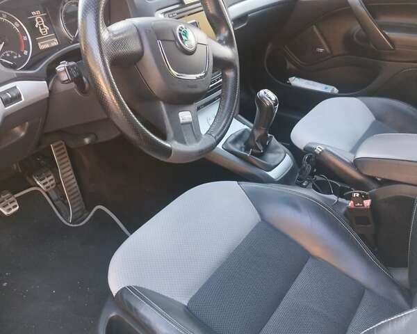 Черный Шкода Октавия, объемом двигателя 1.98 л и пробегом 172 тыс. км за 9300 $, фото 7 на Automoto.ua