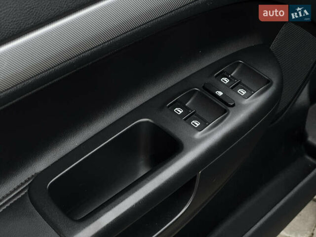 Черный Шкода Октавия, объемом двигателя 1.99 л и пробегом 211 тыс. км за 10755 $, фото 32 на Automoto.ua