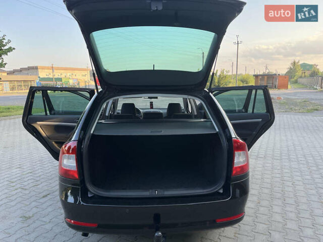 Черный Шкода Октавия, объемом двигателя 1.2 л и пробегом 230 тыс. км за 6800 $, фото 23 на Automoto.ua