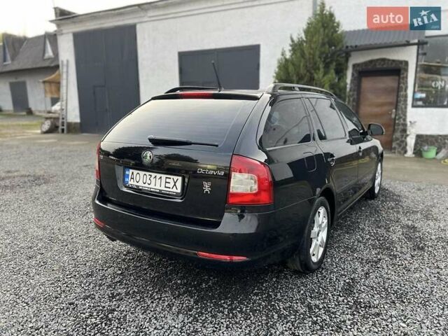 Черный Шкода Октавия, объемом двигателя 2 л и пробегом 270 тыс. км за 8300 $, фото 4 на Automoto.ua