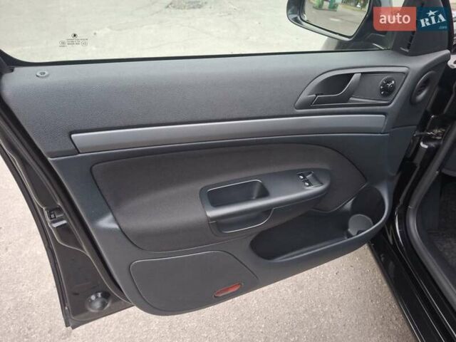 Чорний Шкода Октавія, об'ємом двигуна 1.6 л та пробігом 221 тис. км за 8600 $, фото 56 на Automoto.ua