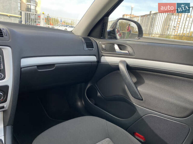 Чорний Шкода Октавія, об'ємом двигуна 1.6 л та пробігом 255 тис. км за 8700 $, фото 14 на Automoto.ua
