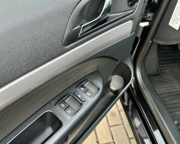 Черный Шкода Октавия, объемом двигателя 1.6 л и пробегом 157 тыс. км за 11390 $, фото 20 на Automoto.ua