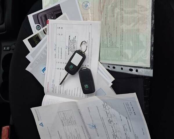 Чорний Шкода Октавія, об'ємом двигуна 1.6 л та пробігом 221 тис. км за 8600 $, фото 81 на Automoto.ua