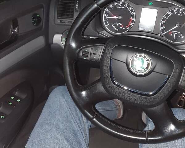 Черный Шкода Октавия, объемом двигателя 1.6 л и пробегом 220 тыс. км за 7950 $, фото 23 на Automoto.ua