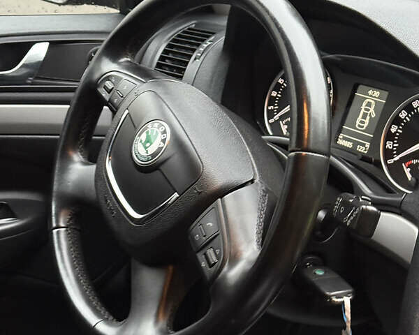 Черный Шкода Октавия, объемом двигателя 1.6 л и пробегом 260 тыс. км за 8700 $, фото 10 на Automoto.ua