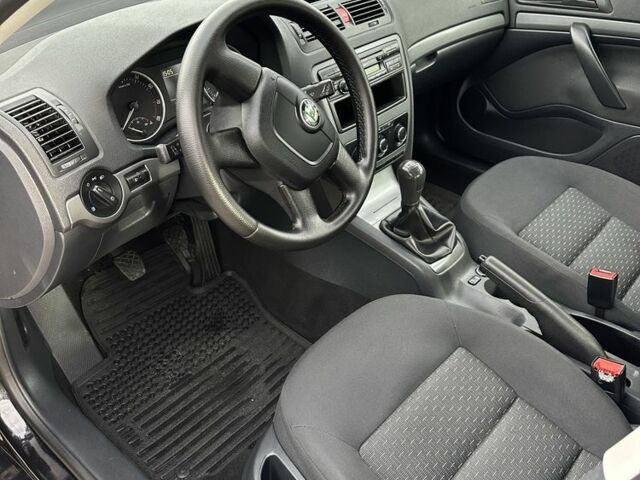 Шкода Октавия 2011 в Луцке на Automoto.ua Черный Шкода Октавия, объемом двигателя 1.6 л и пробегом 268 тыс. км за 6950 $, фото 6 на Automoto.ua