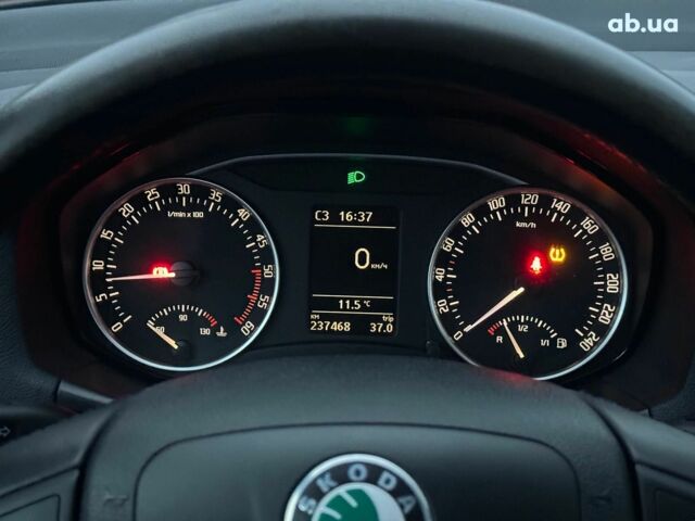 Черный Шкода Октавия, объемом двигателя 1.6 л и пробегом 237 тыс. км за 8190 $, фото 21 на Automoto.ua