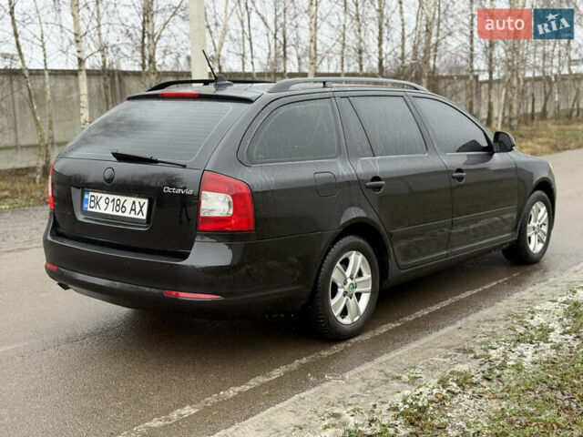 Черный Шкода Октавия, объемом двигателя 1.2 л и пробегом 300 тыс. км за 5800 $, фото 7 на Automoto.ua