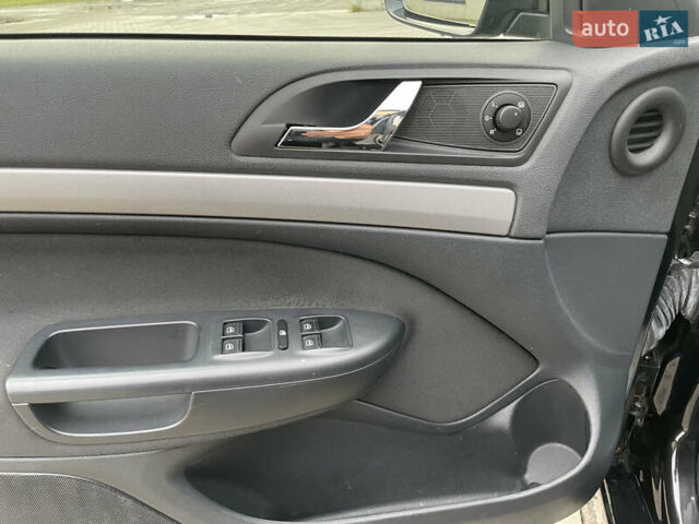 Черный Шкода Октавия, объемом двигателя 1.8 л и пробегом 154 тыс. км за 7500 $, фото 33 на Automoto.ua