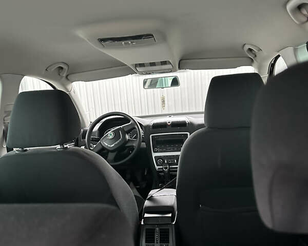 Черный Шкода Октавия, объемом двигателя 1.4 л и пробегом 260 тыс. км за 6800 $, фото 15 на Automoto.ua