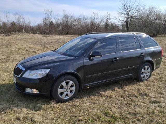 Черный Шкода Октавия, объемом двигателя 1.6 л и пробегом 251 тыс. км за 8000 $, фото 7 на Automoto.ua