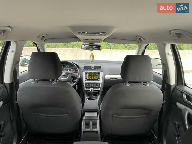 Чорний Шкода Октавія, об'ємом двигуна 1.6 л та пробігом 194 тис. км за 9399 $, фото 67 на Automoto.ua